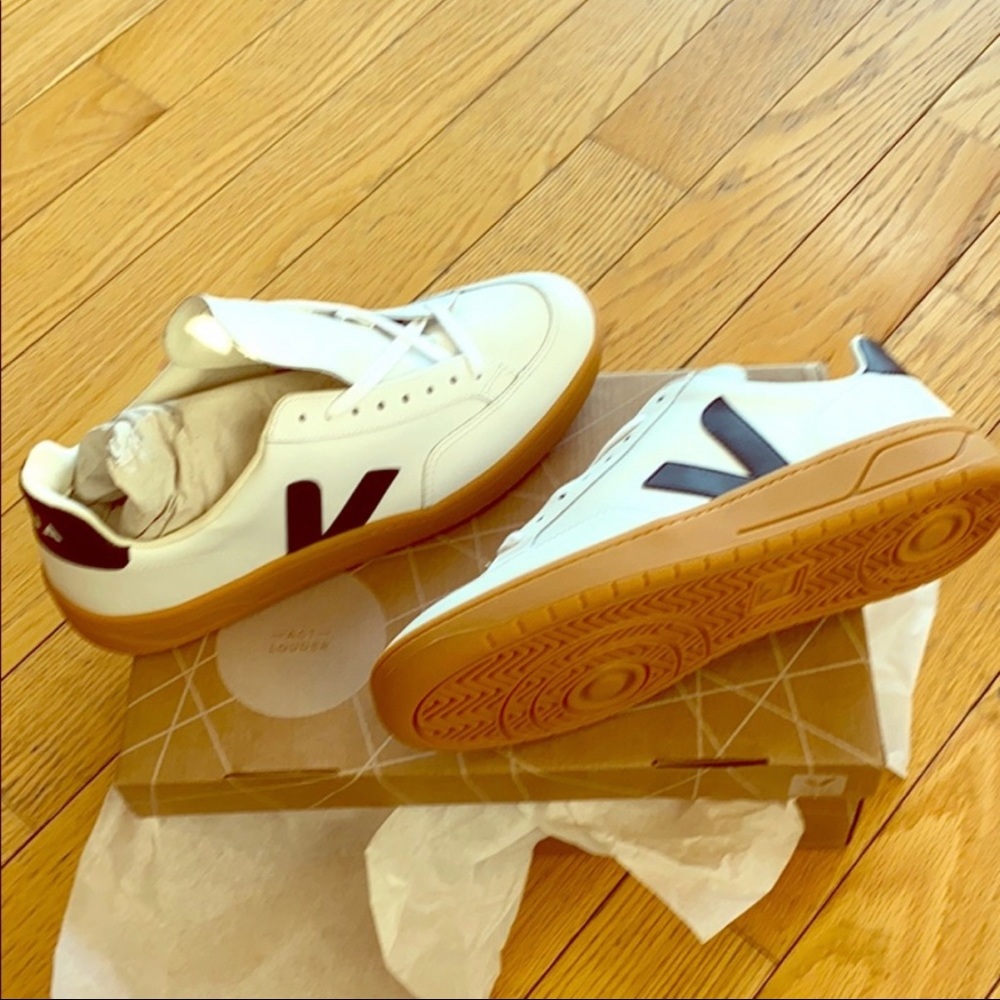 V-12 Veja Shoes